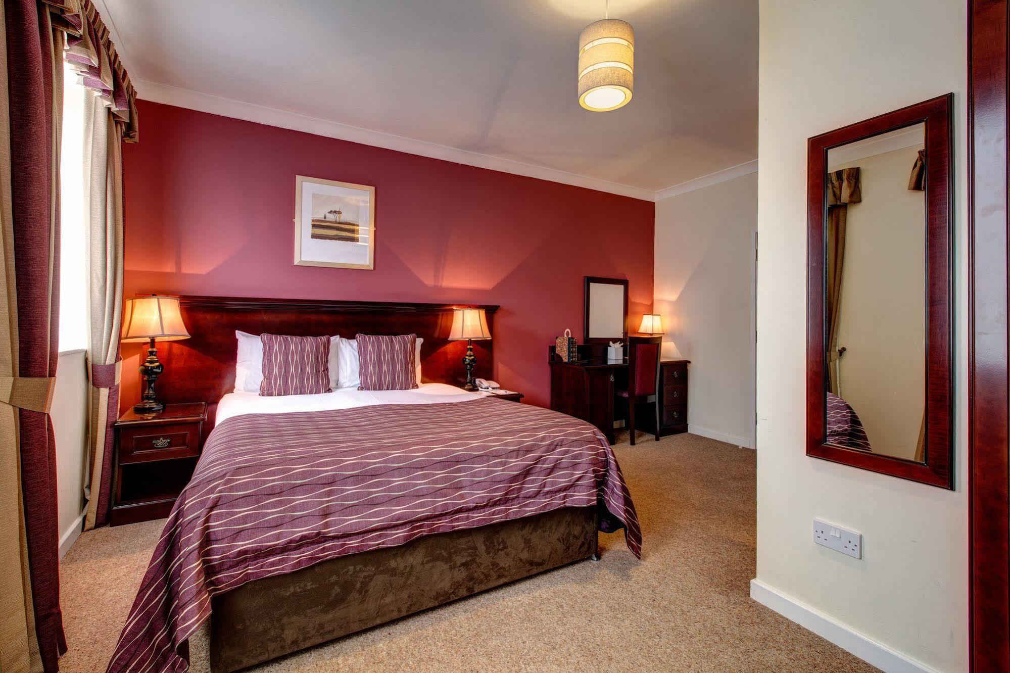 Connaught Lodge Bournemouth Bagian luar foto